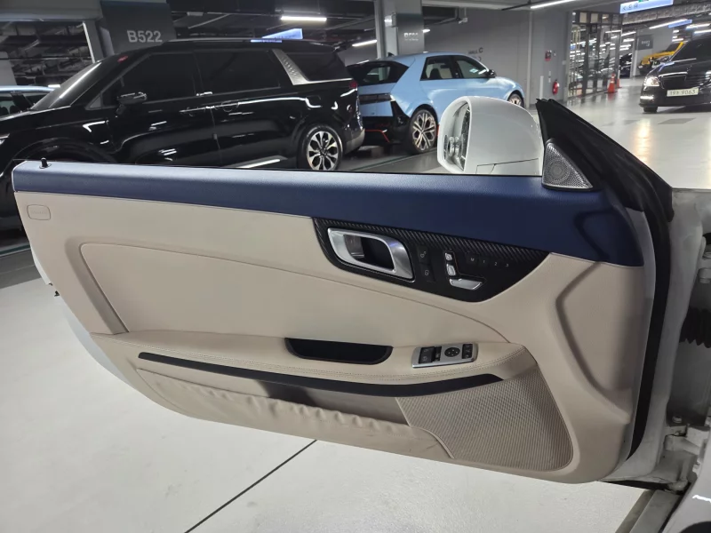 Mercedes-Benz SLC-Class