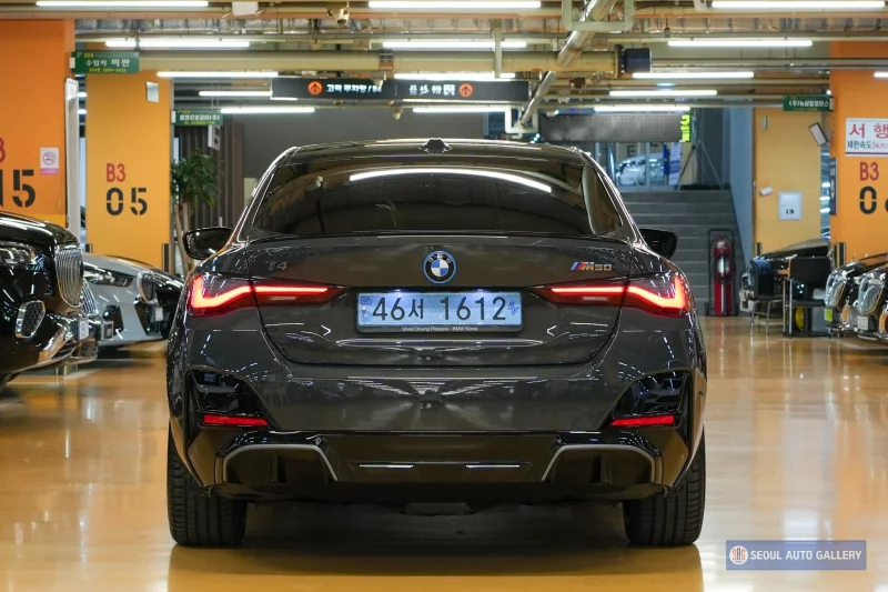 BMW i4