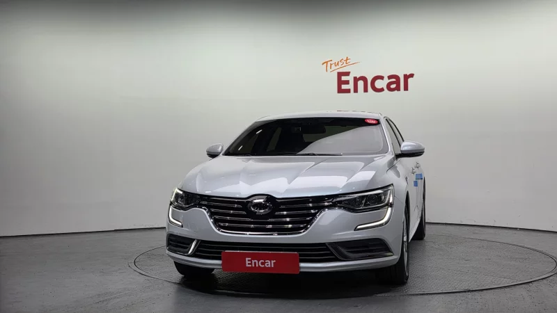 Renault SM6