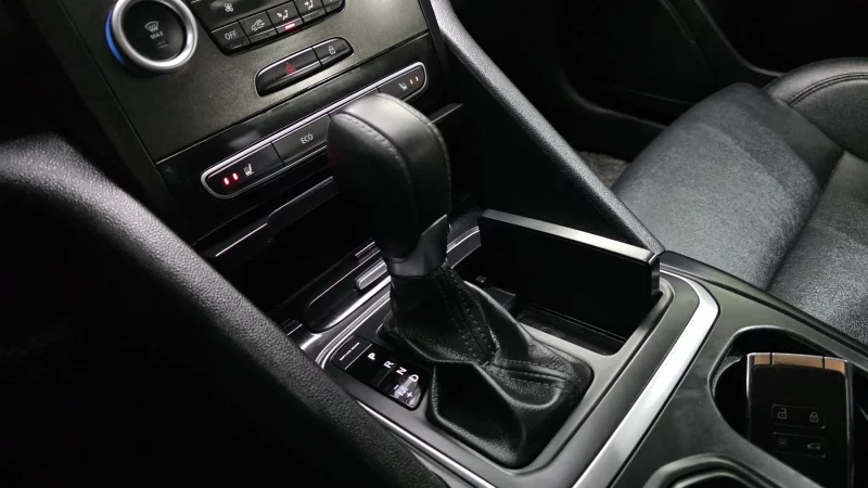 Renault SM6