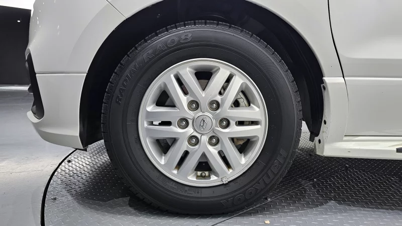 Hyundai Grand Starex