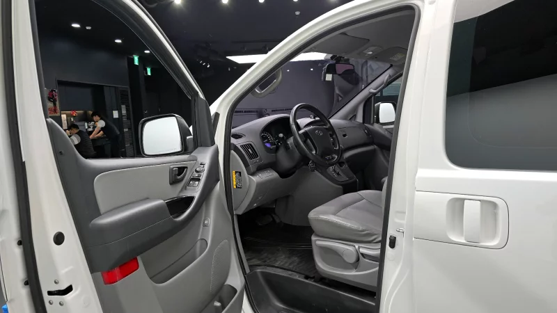Hyundai Grand Starex