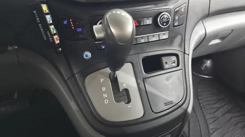 Hyundai Grand Starex