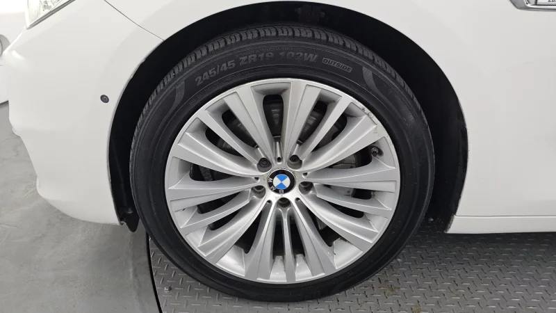 BMW 5-Series Gran Turismo