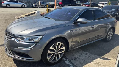 Renault SM6