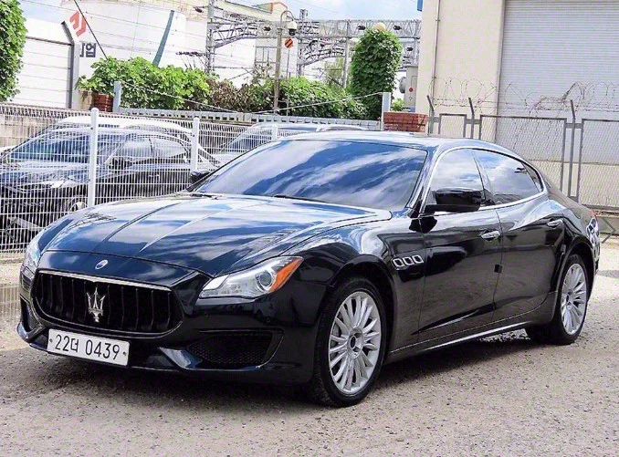 Maserati QUATTROPORTE