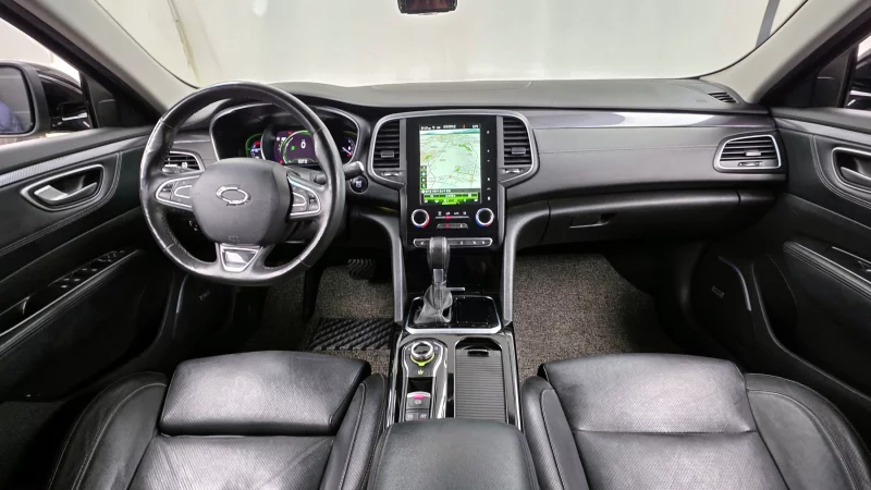 Renault SM6