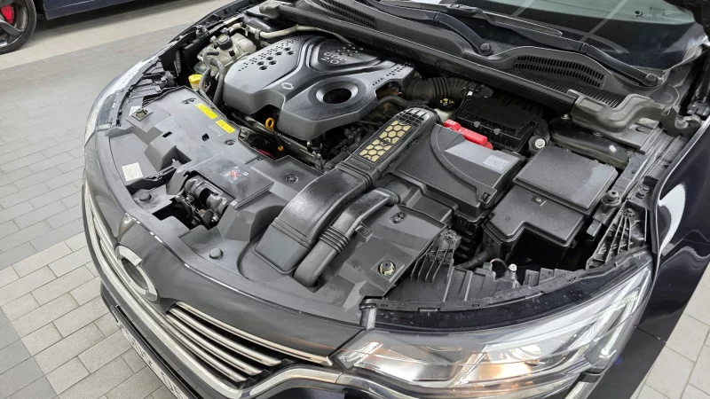 Renault SM6