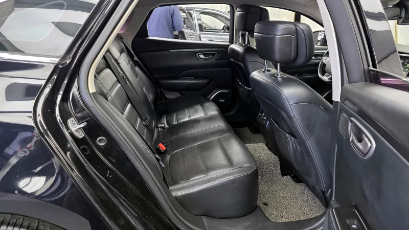 Renault SM6