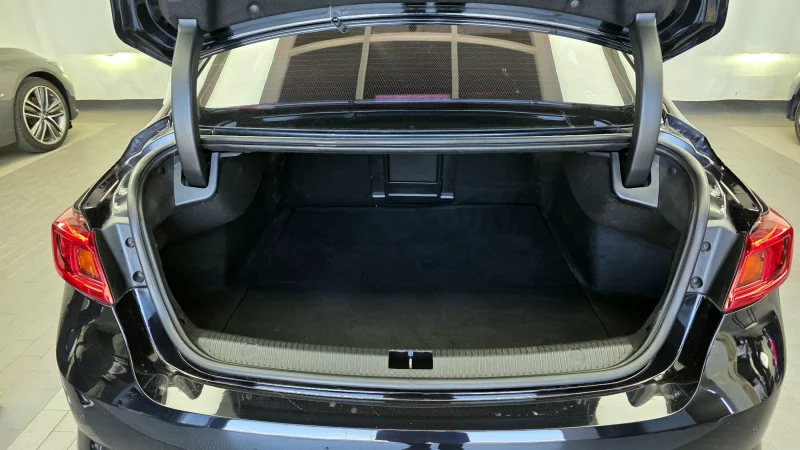 Renault SM6