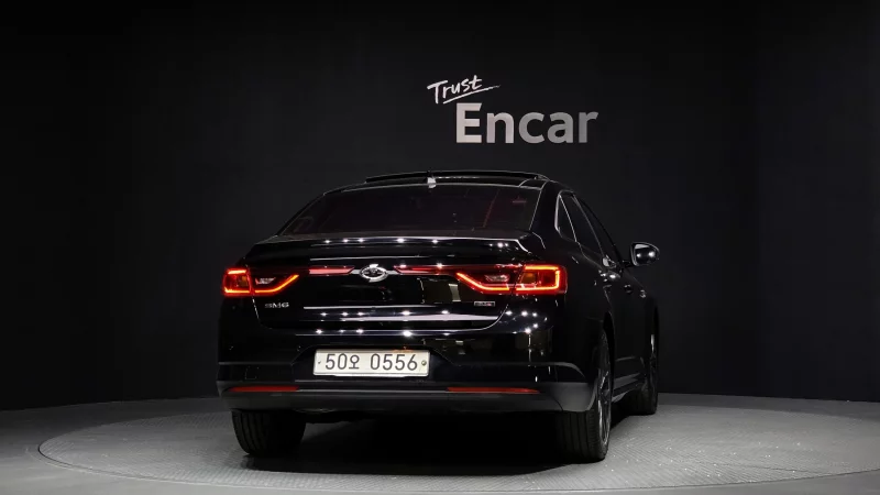 Renault SM6