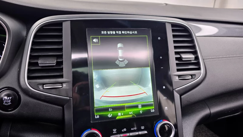 Renault SM6