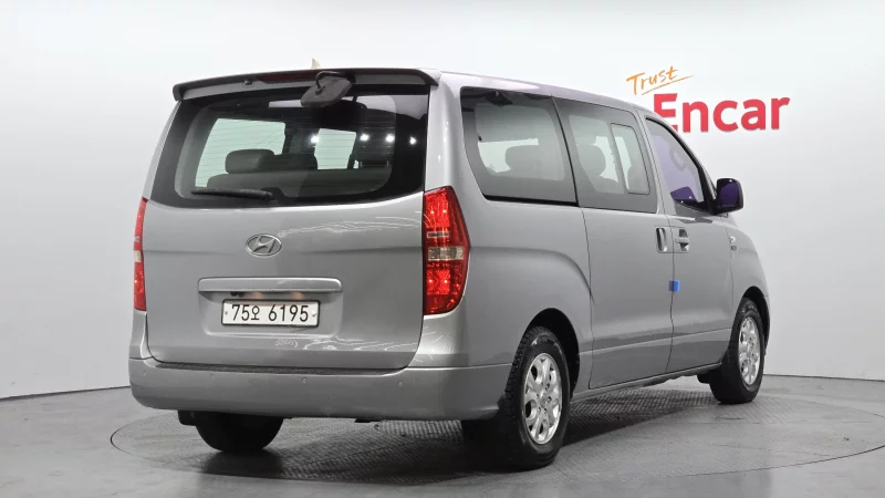 Hyundai Grand Starex