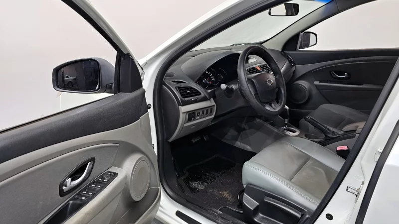 Renault SM3