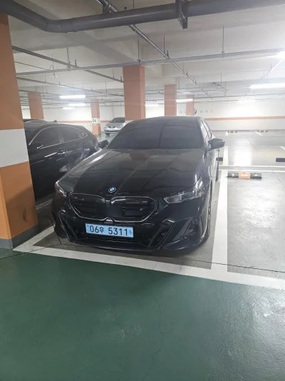 BMW i5