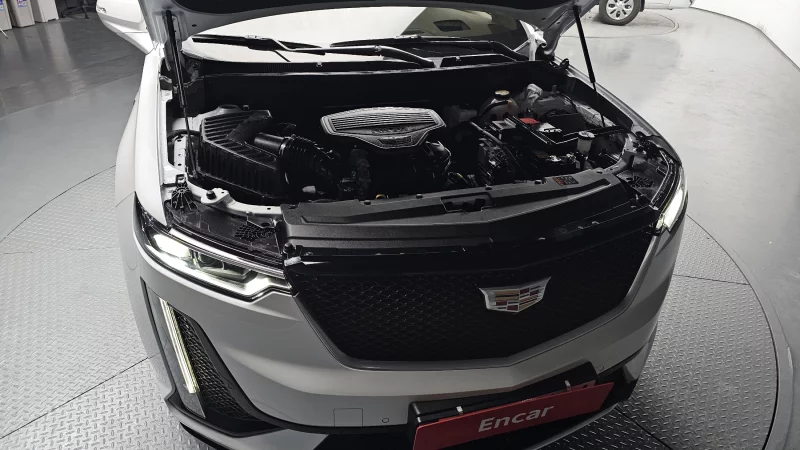 Cadillac XT6