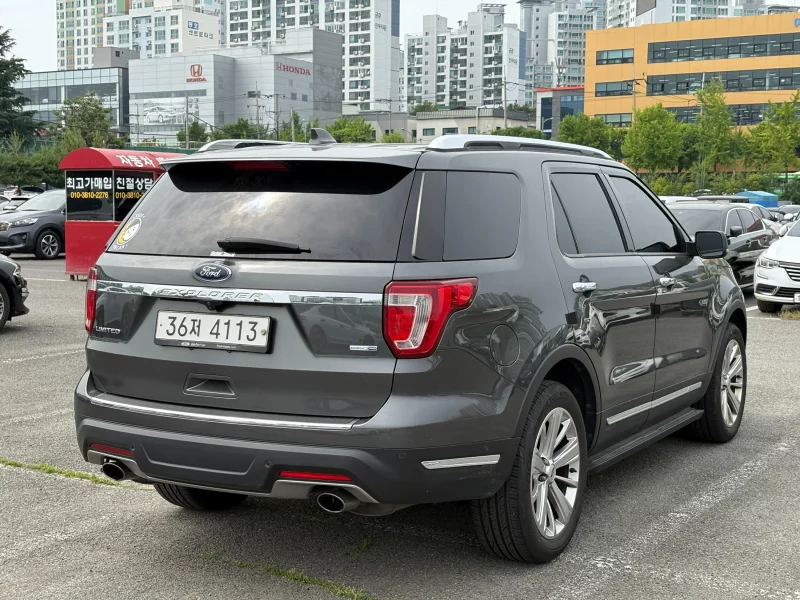 Ford EXPLORER