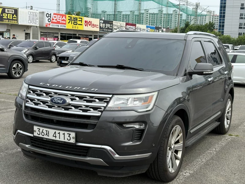 Ford EXPLORER