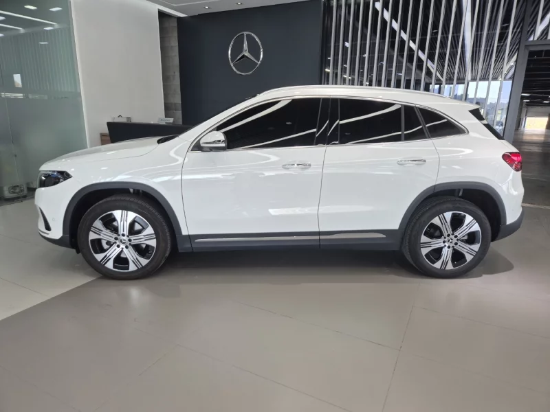 Mercedes-Benz EQA