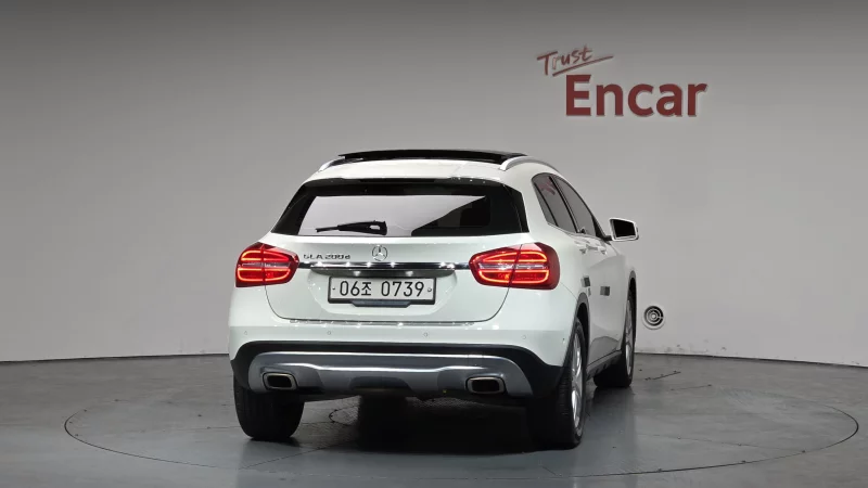 Mercedes-Benz GLA-Class