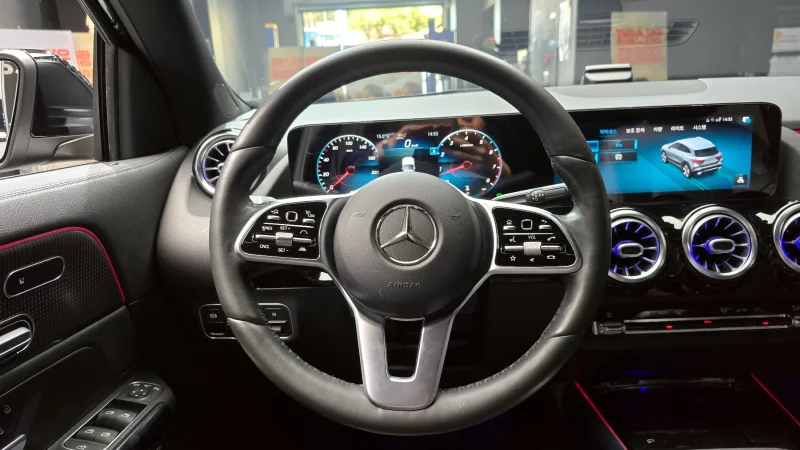 Mercedes-Benz GLA-Class