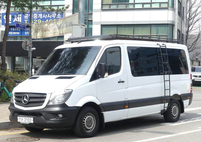 Mercedes-Benz Sprinter