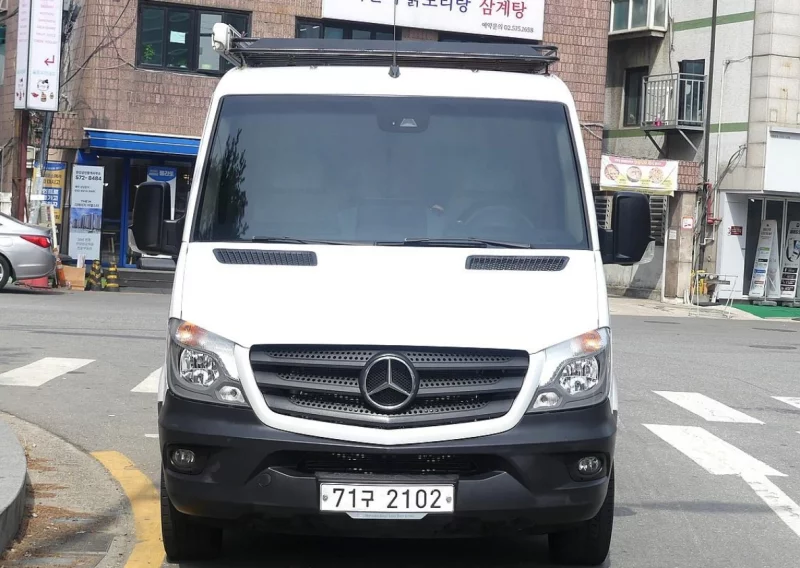 Mercedes-Benz Sprinter