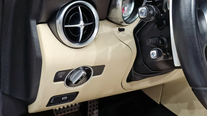 Mercedes-Benz SLK-Class