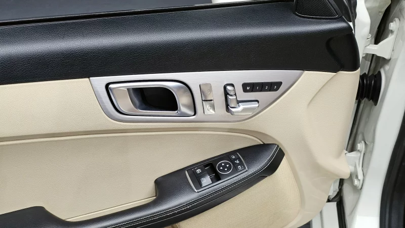 Mercedes-Benz SLK-Class