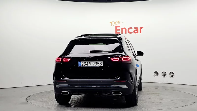 Mercedes-Benz GLA-Class