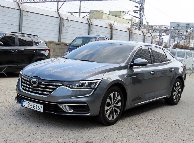 Renault SM6