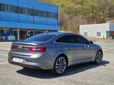 Renault SM6