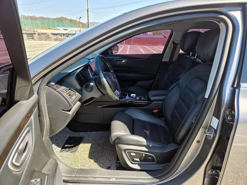 Renault SM6