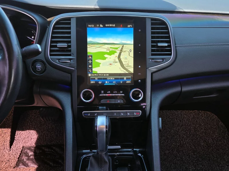 Renault SM6