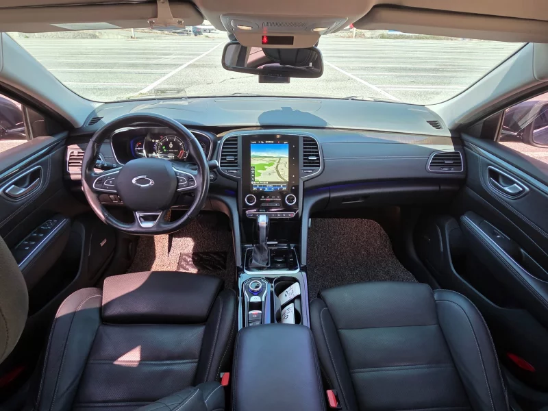 Renault SM6