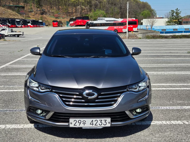 Renault SM6