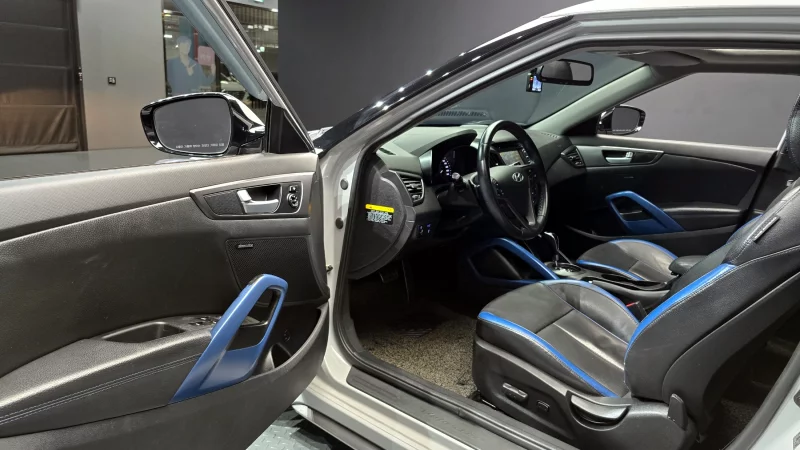 Hyundai Veloster