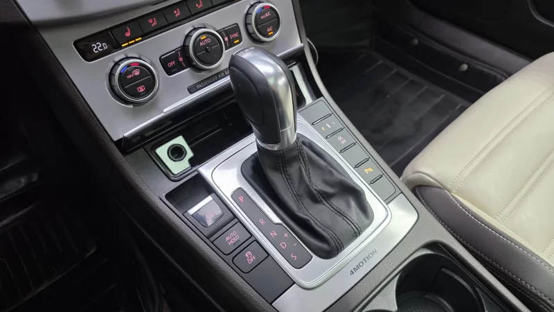 Volkswagen PASSAT CC