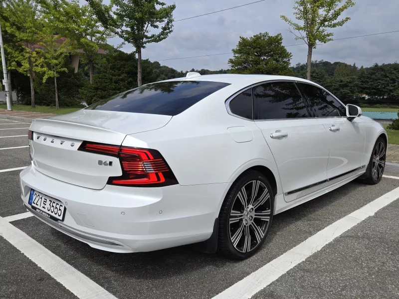 Volvo S90