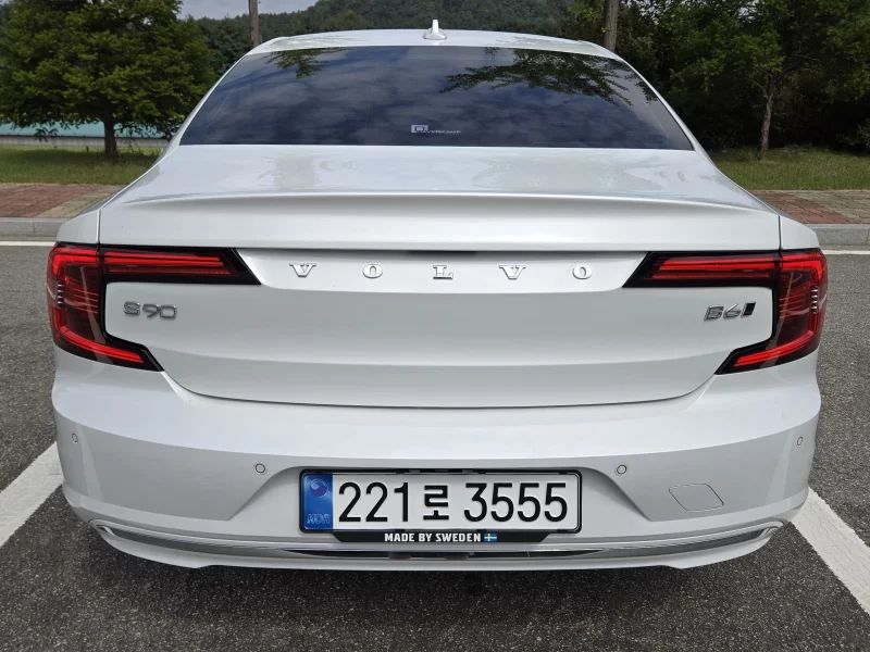 Volvo S90