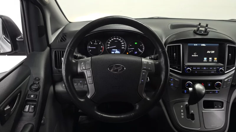 Hyundai Grand Starex