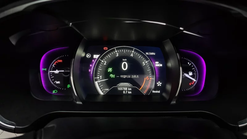 Renault SM6