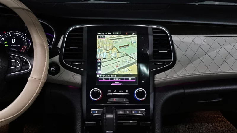 Renault SM6