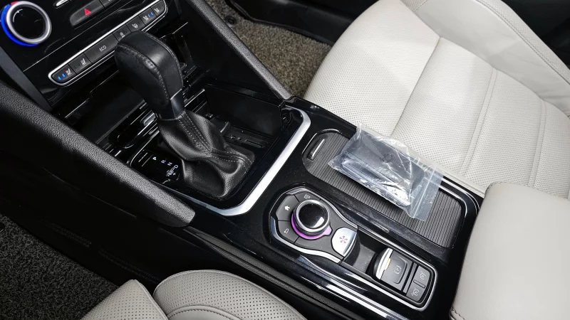 Renault SM6