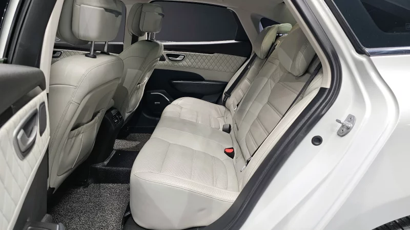 Renault SM6
