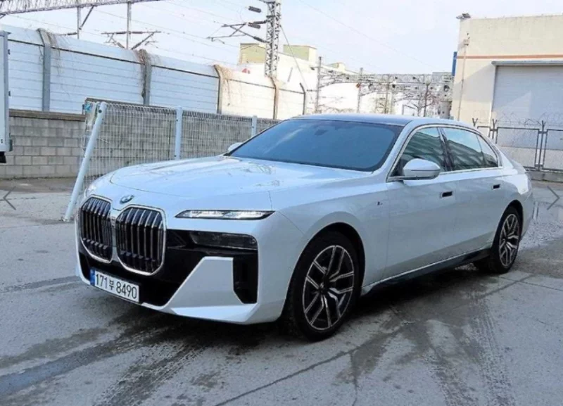BMW 7-Series