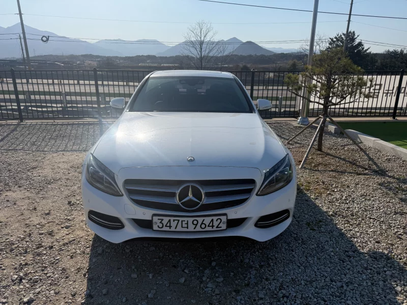 Mercedes-Benz C-Class