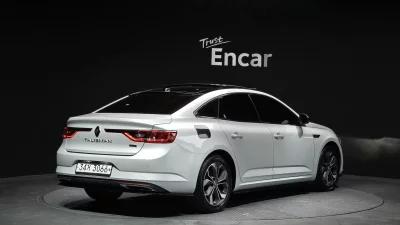 Renault SM6