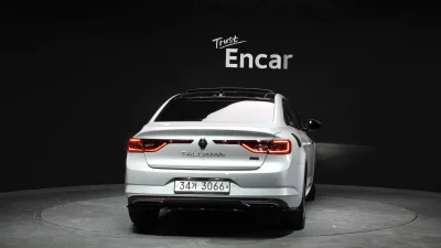 Renault SM6