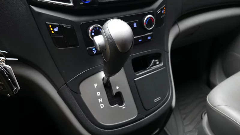 Hyundai Grand Starex